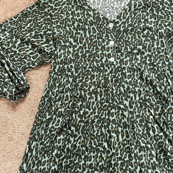 Leopard Print Longsleeve Shift Dress - Picture 5 of 8